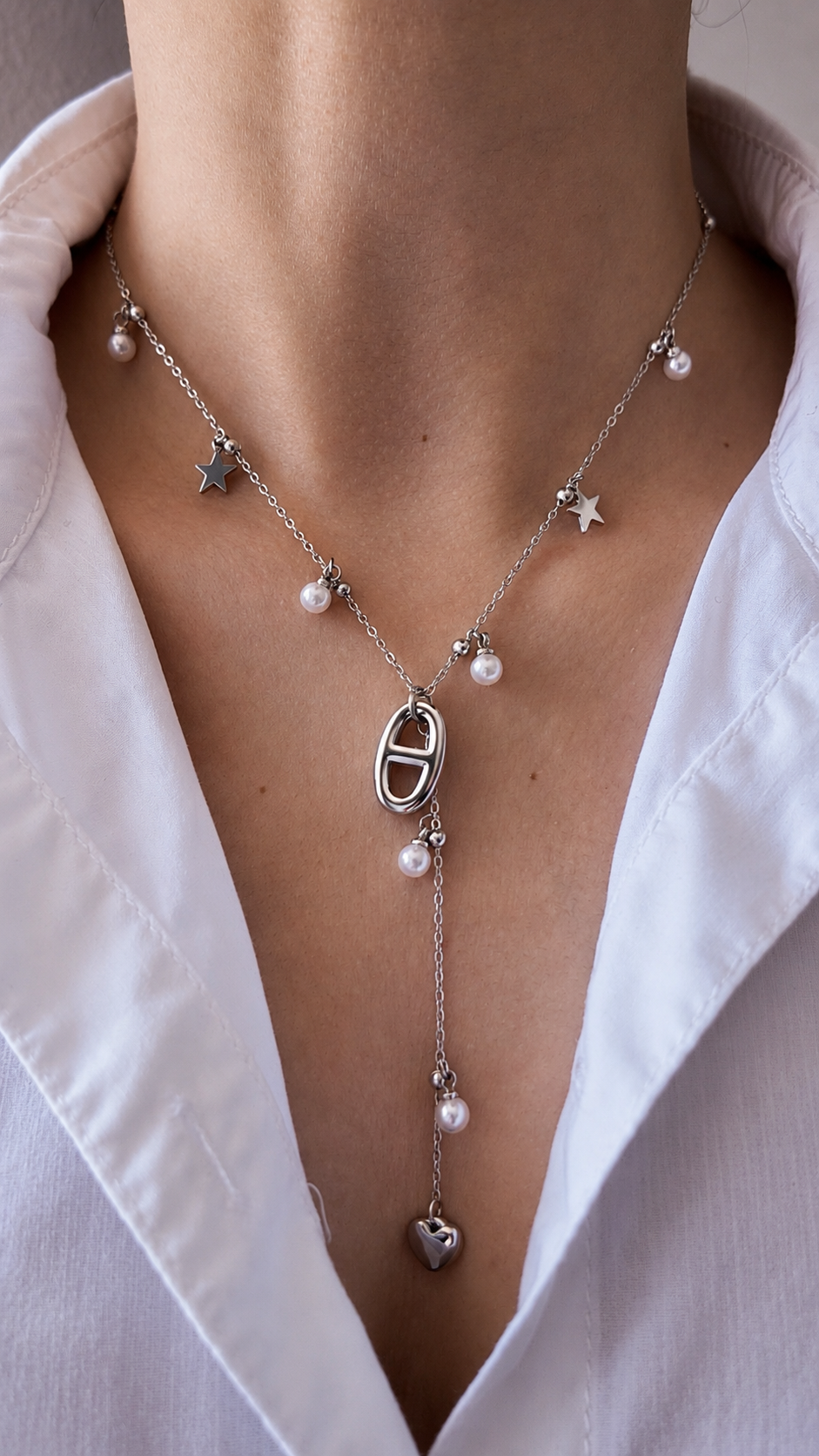 Aélia – collier Y doré perles & pendentif maille marine
