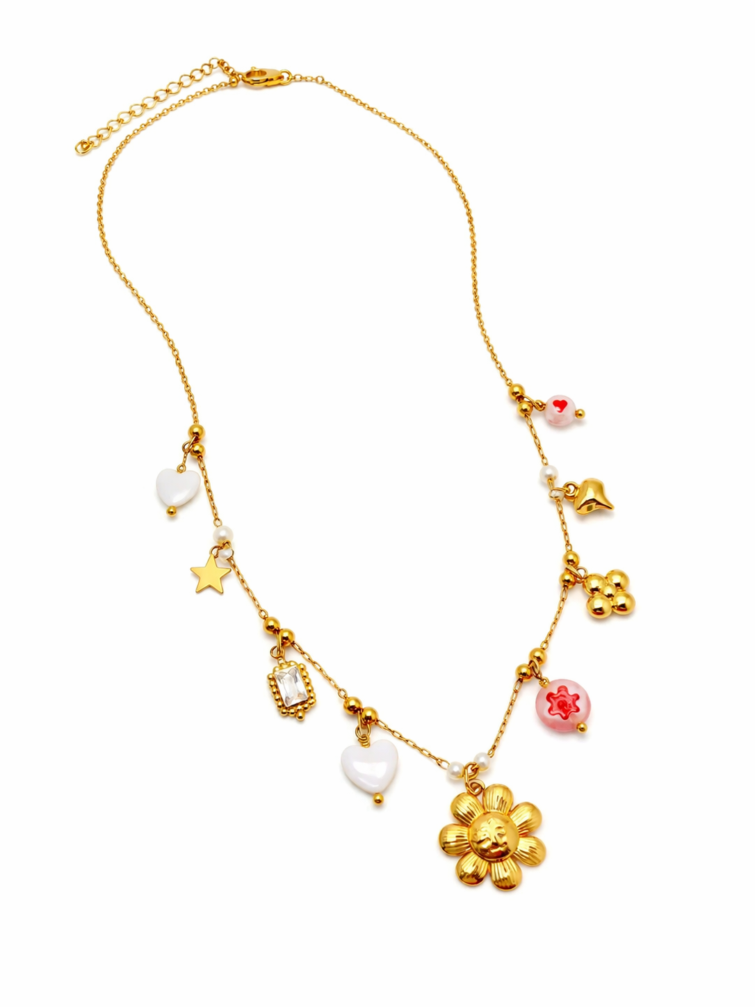 Mila – collier doré charms perles & pendentifs