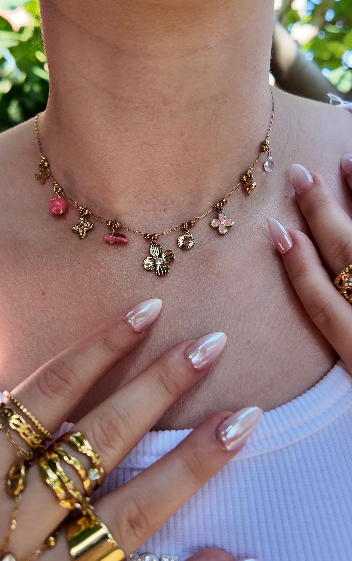 Jasmin - Collier doré charms trèfle serti et mini fleur