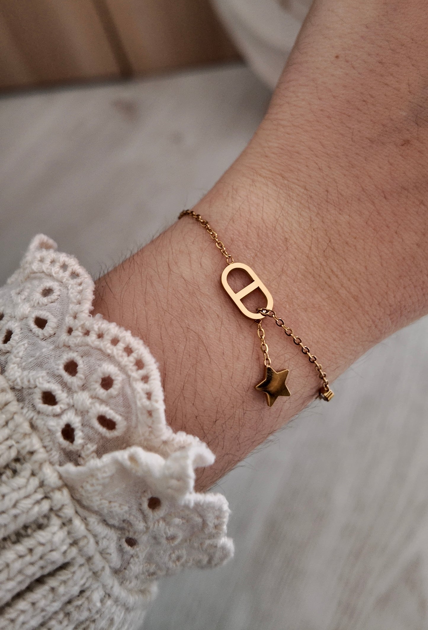 Solia - bracelet ajustable doré pendentif étoile fine